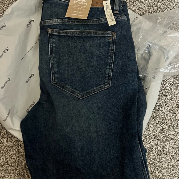 Madewell Curvy Mid-Rise Stovepipe Jeans - Picture 2 of 7
